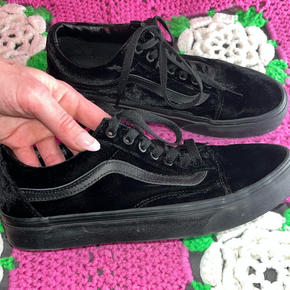 Velvet vans old skool vans asis needs cleaning on soles